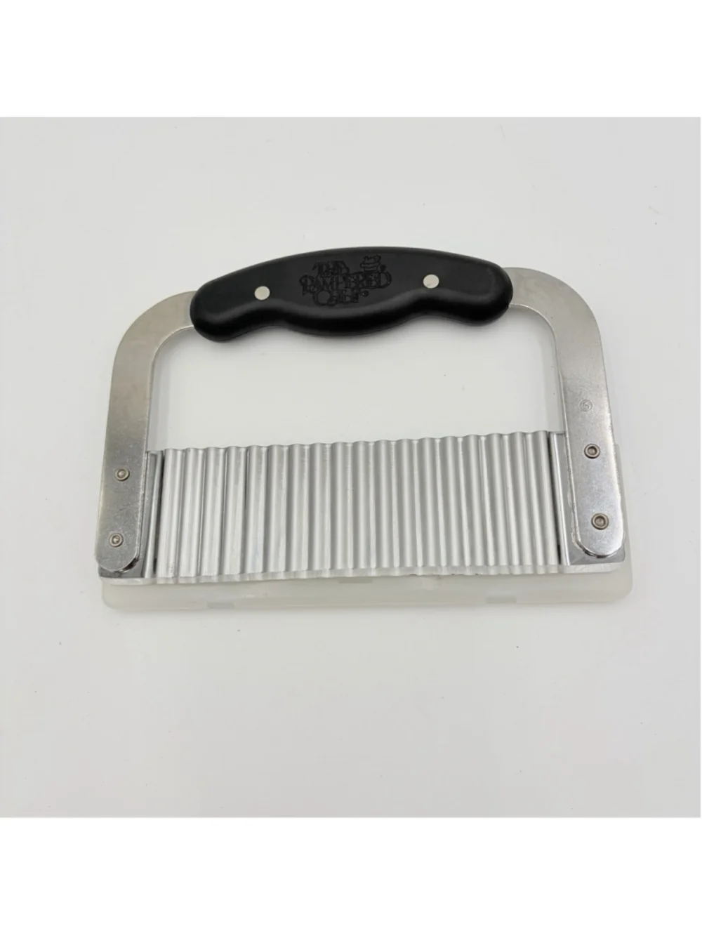 THE PAMPERED CHEF Wavy Chopper/Scraper/Dough/Pastry Cutter Stainless Steel Black